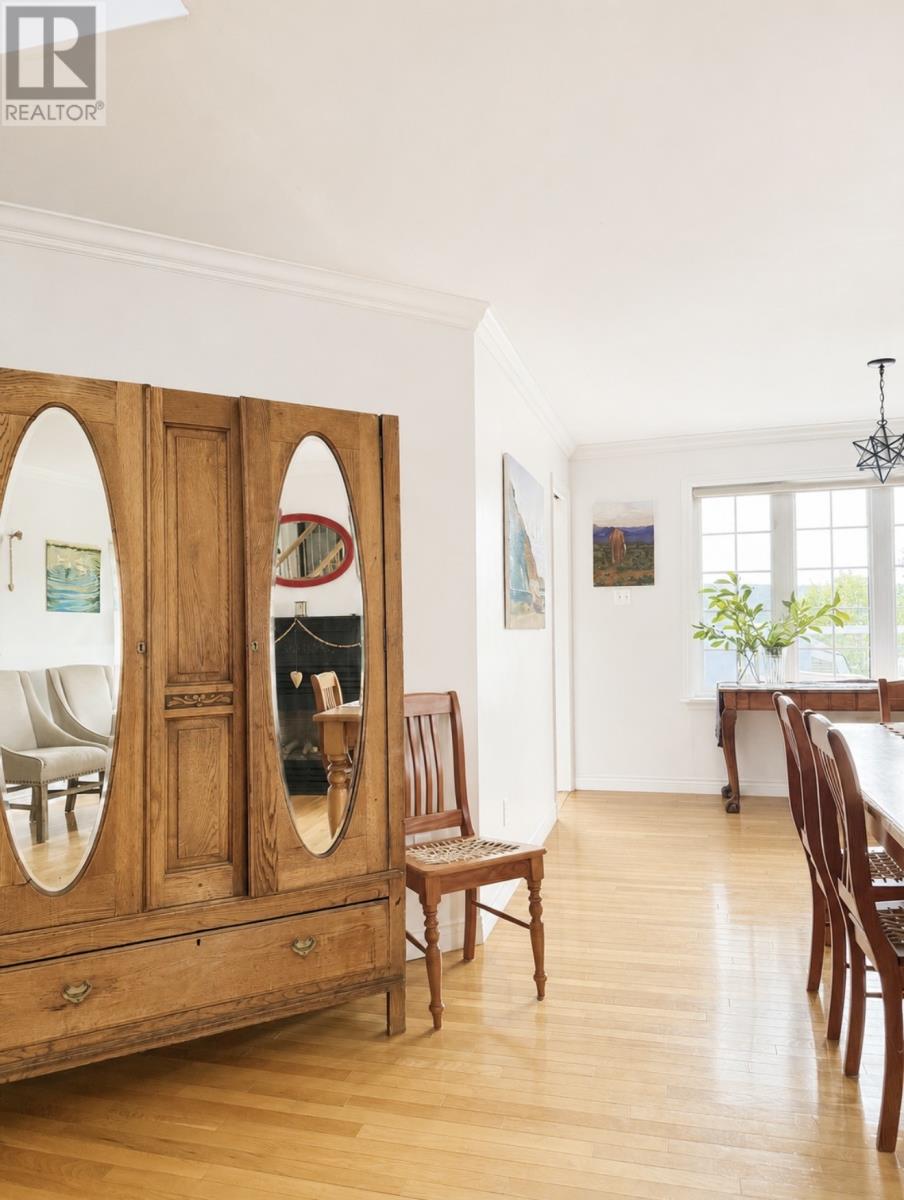 16 Jean D'arc Place Property Photo 5