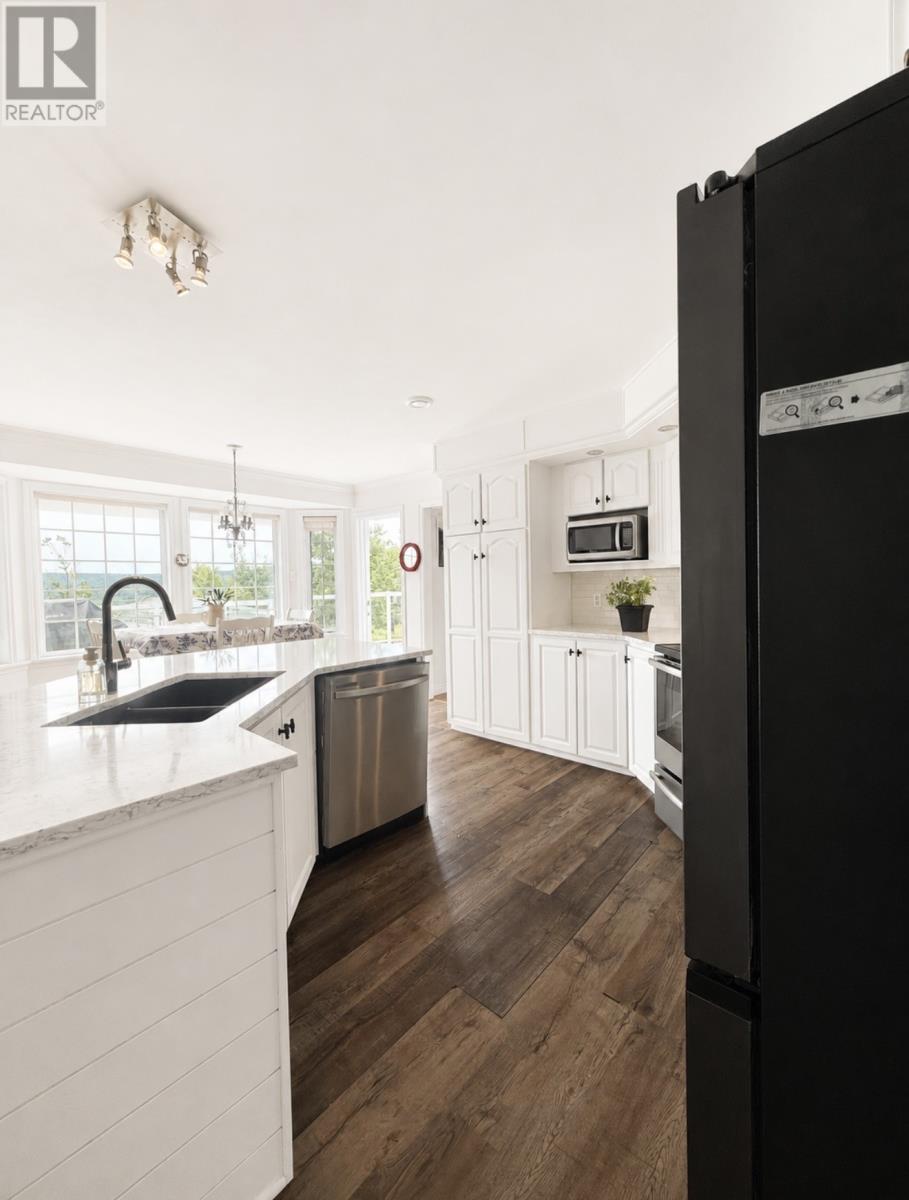 16 Jean D'arc Place Property Photo 8