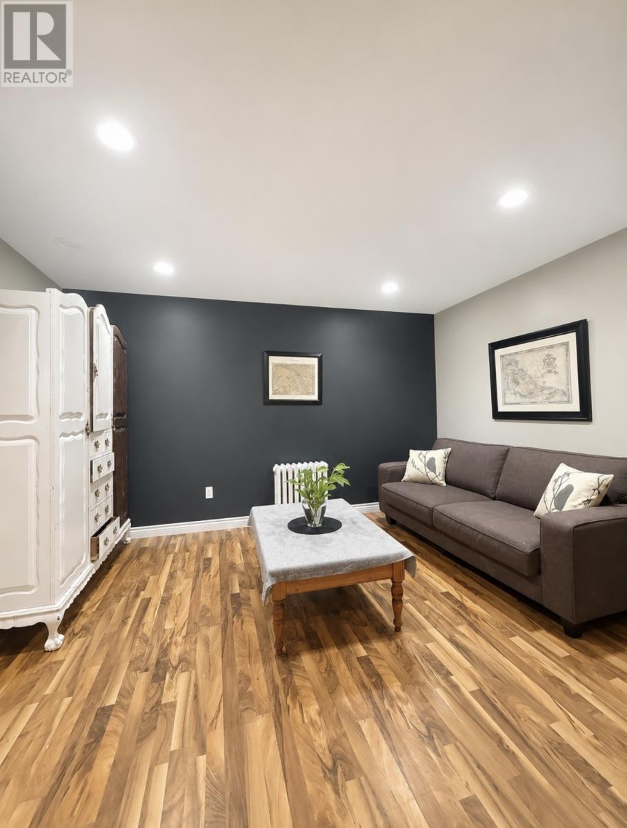 16 Jean D'arc Place Property Photo 27