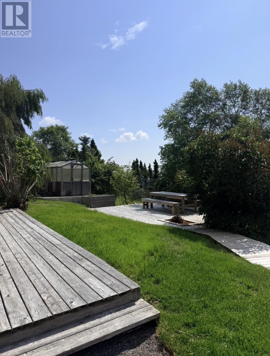 16 Jean D'arc Place Property Photo 40