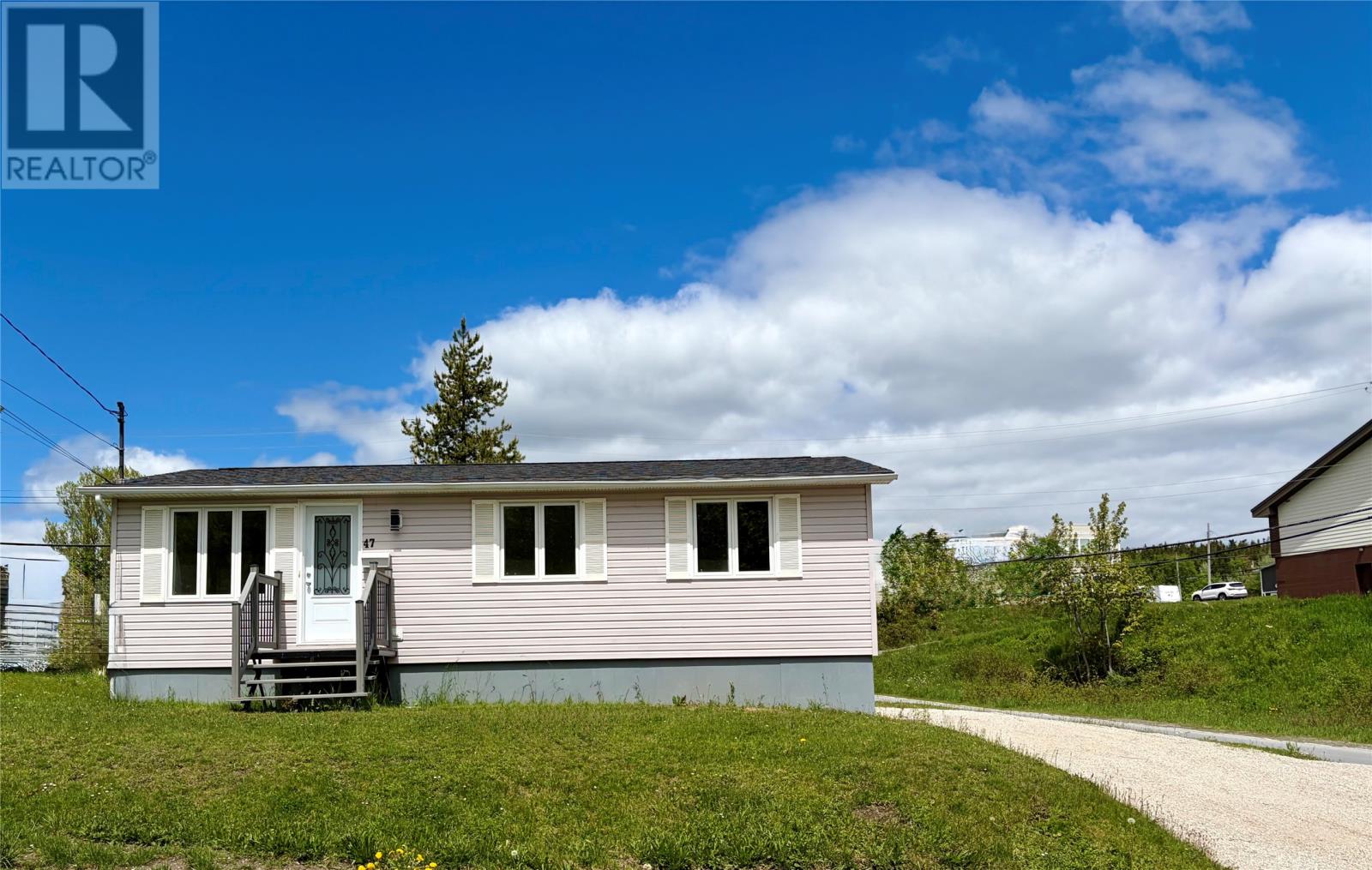 47 Glenhaven Boulevard Property Photo 1