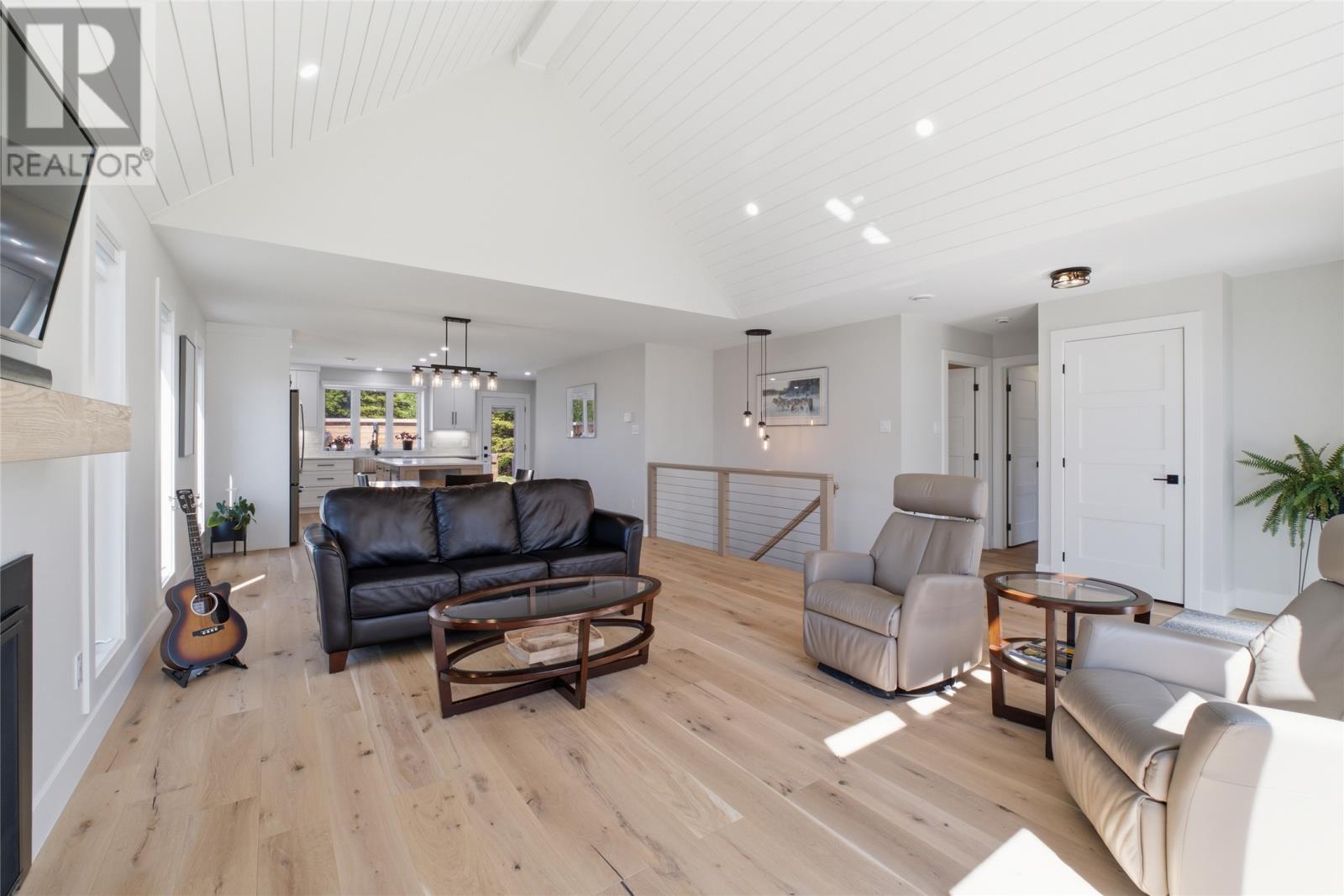 7 Bridle Path Property Photo 10