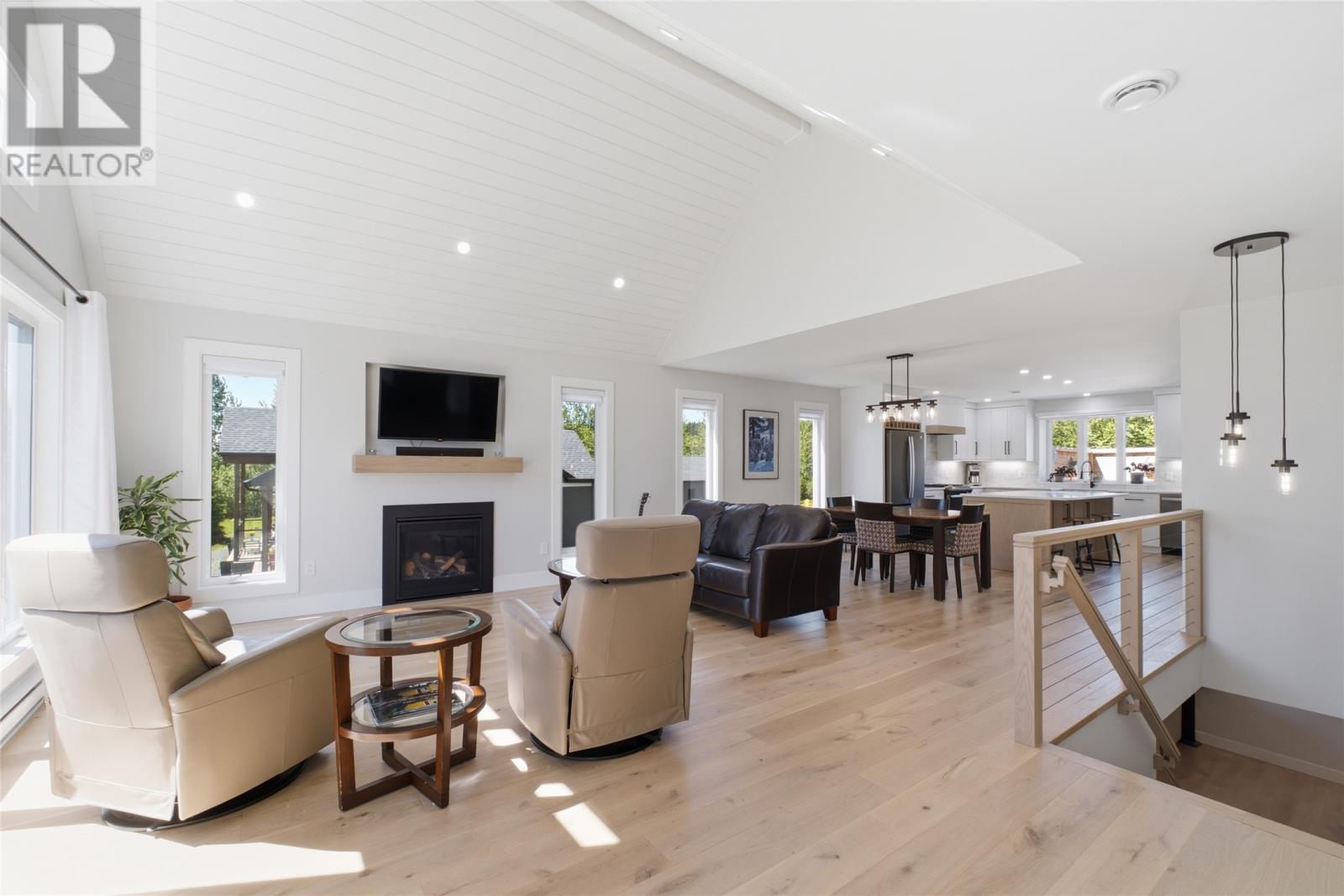 7 Bridle Path Property Photo 14