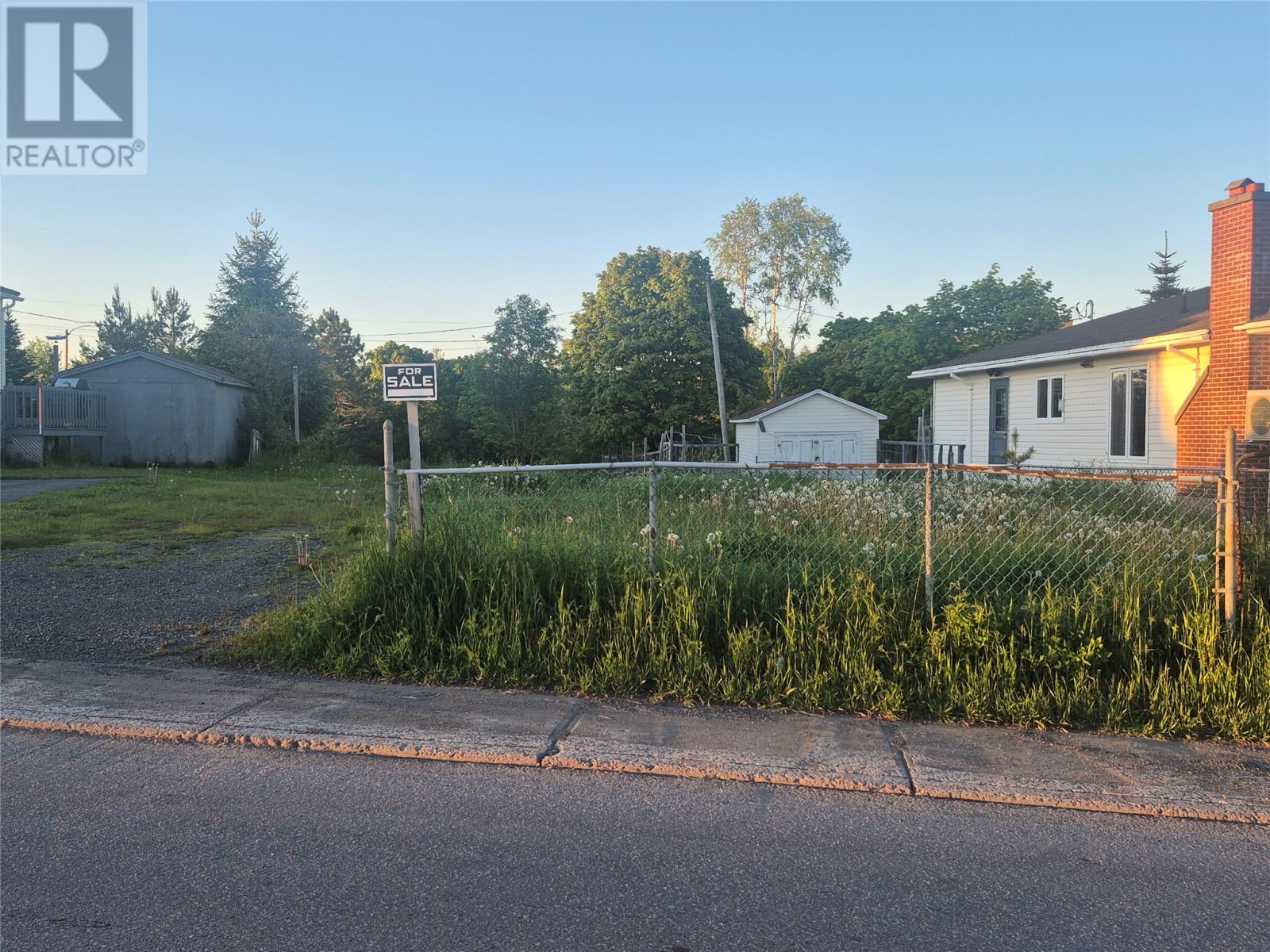 28 Second Avenue Property Photo 1