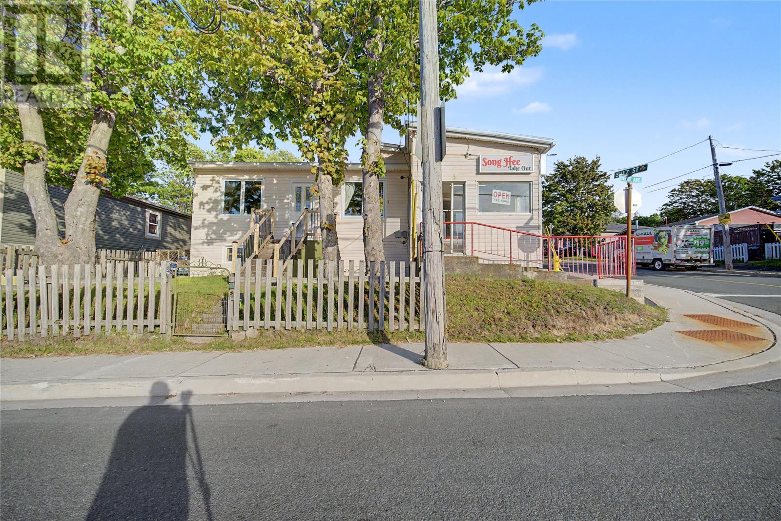 209 Empire Avenue Property Photo 2