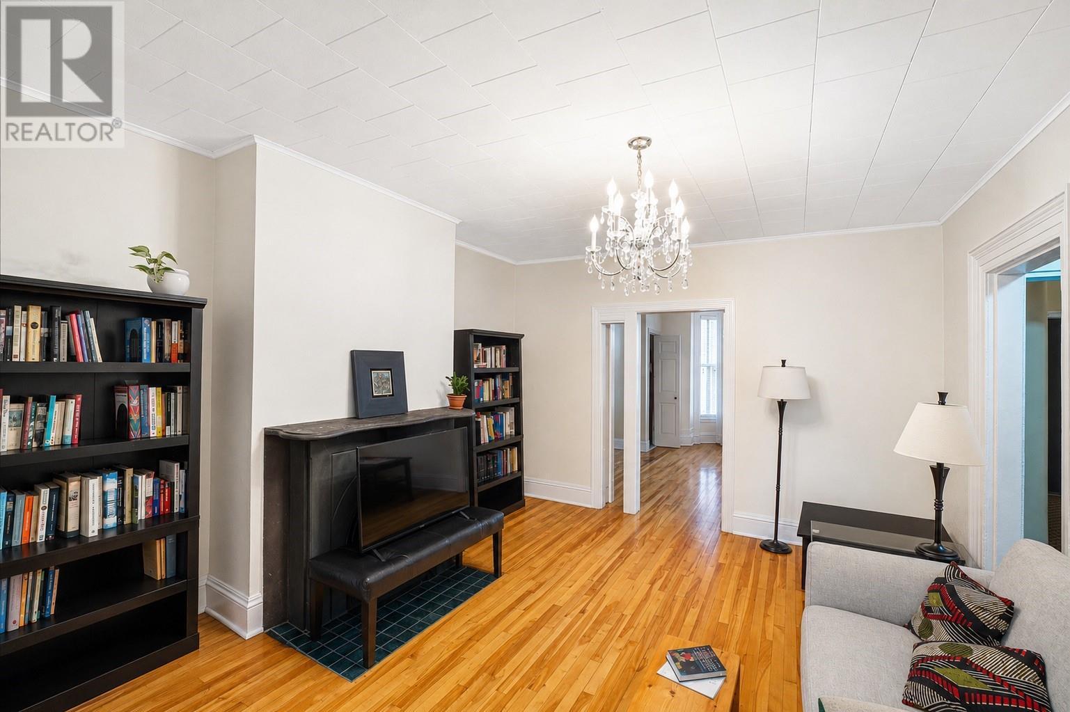 11 Maxse Street Property Photo 4