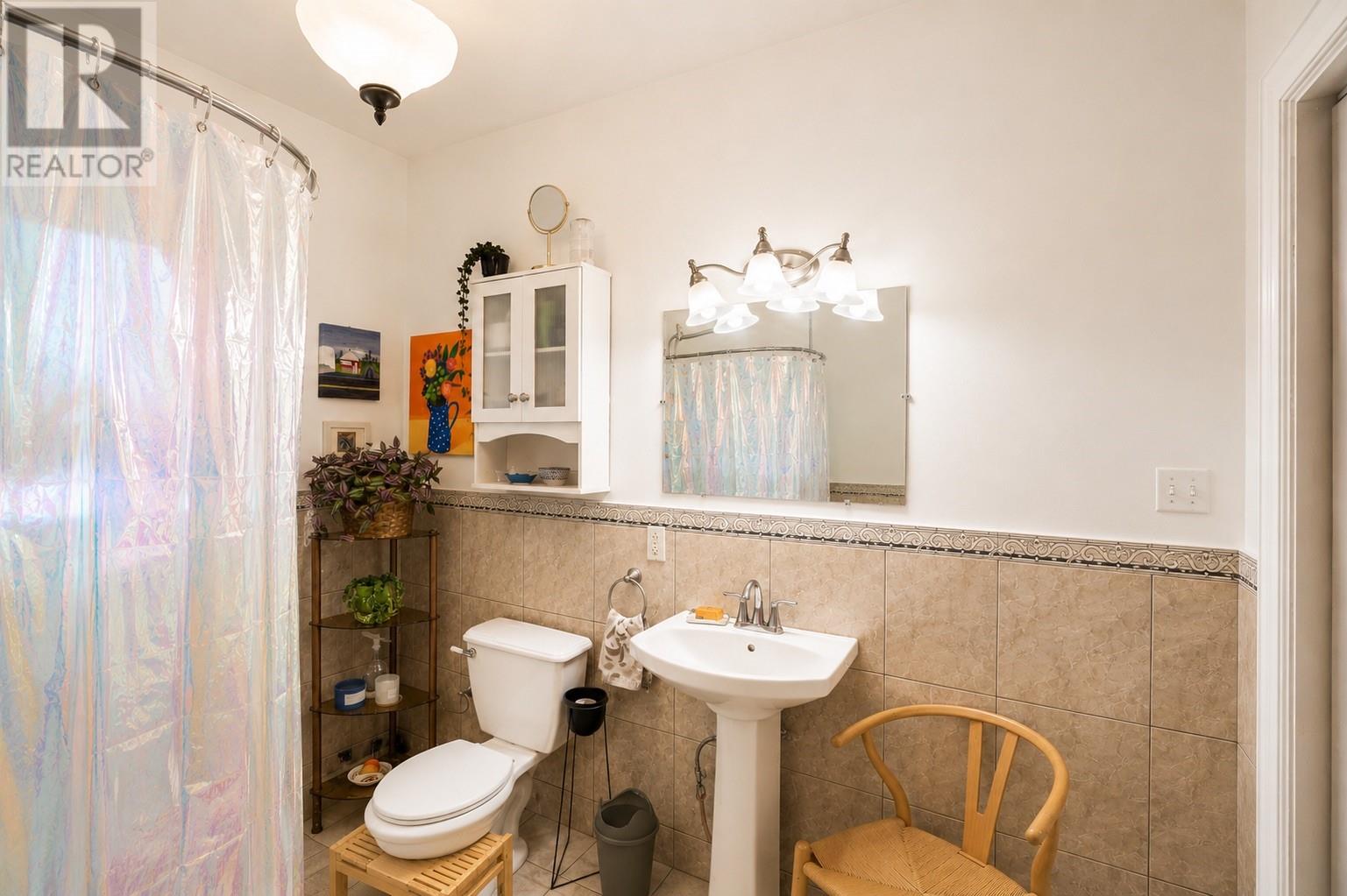 11 Maxse Street Property Photo 17