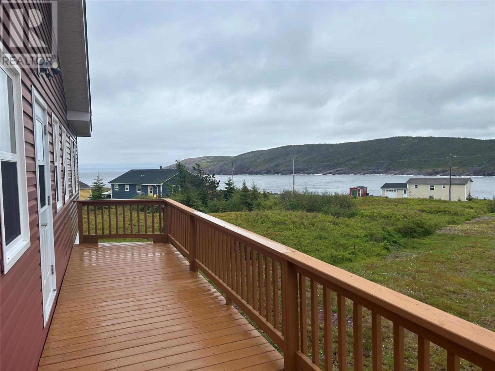 10 Long Shore Road Property Photo 4