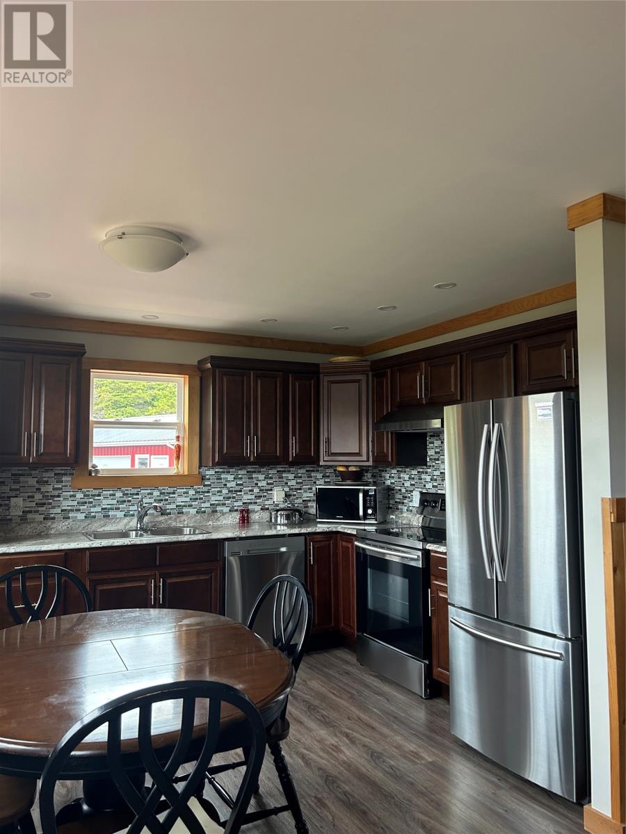 10 Long Shore Road Property Photo 20