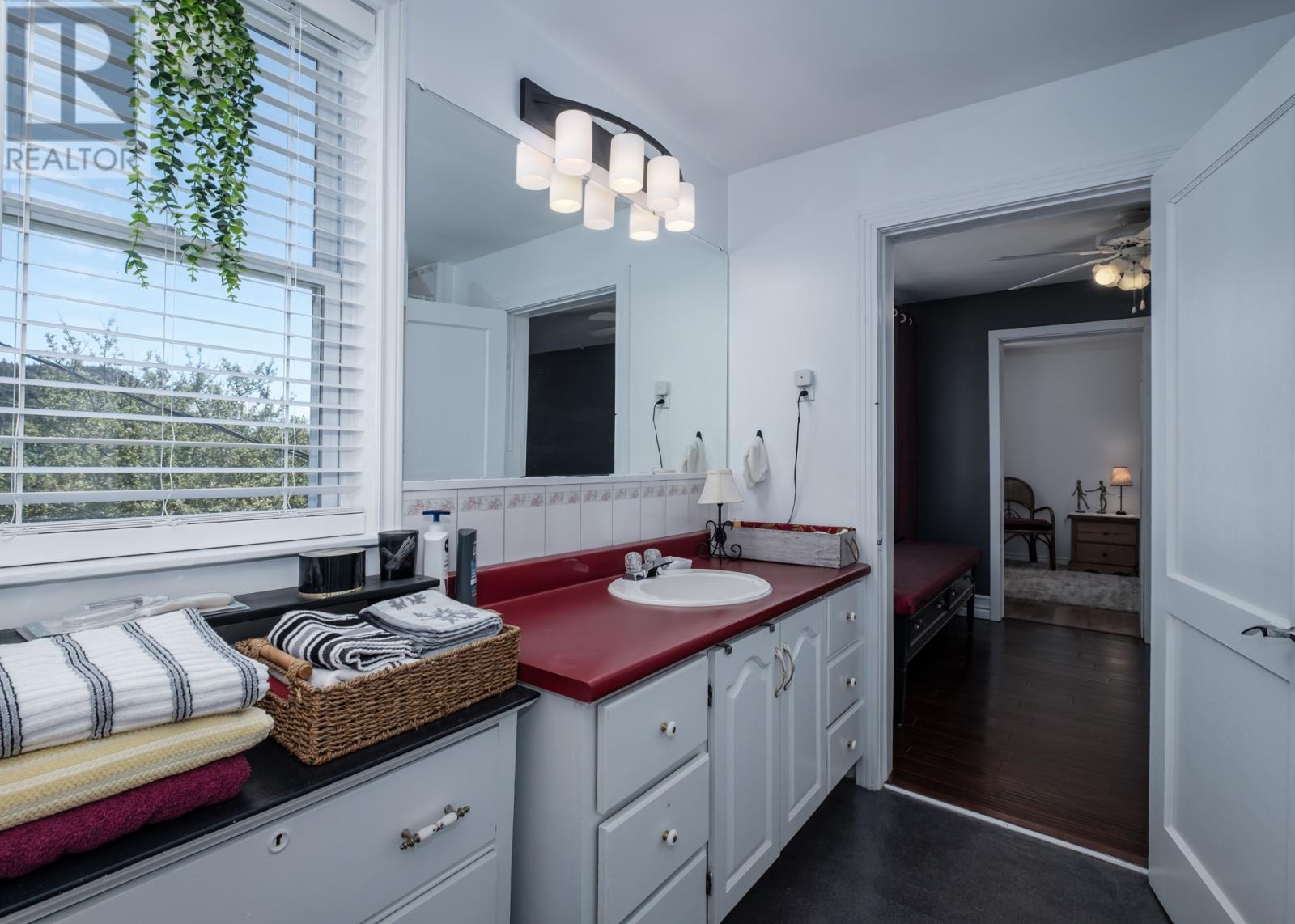 6 Okeefe Street Property Photo 34