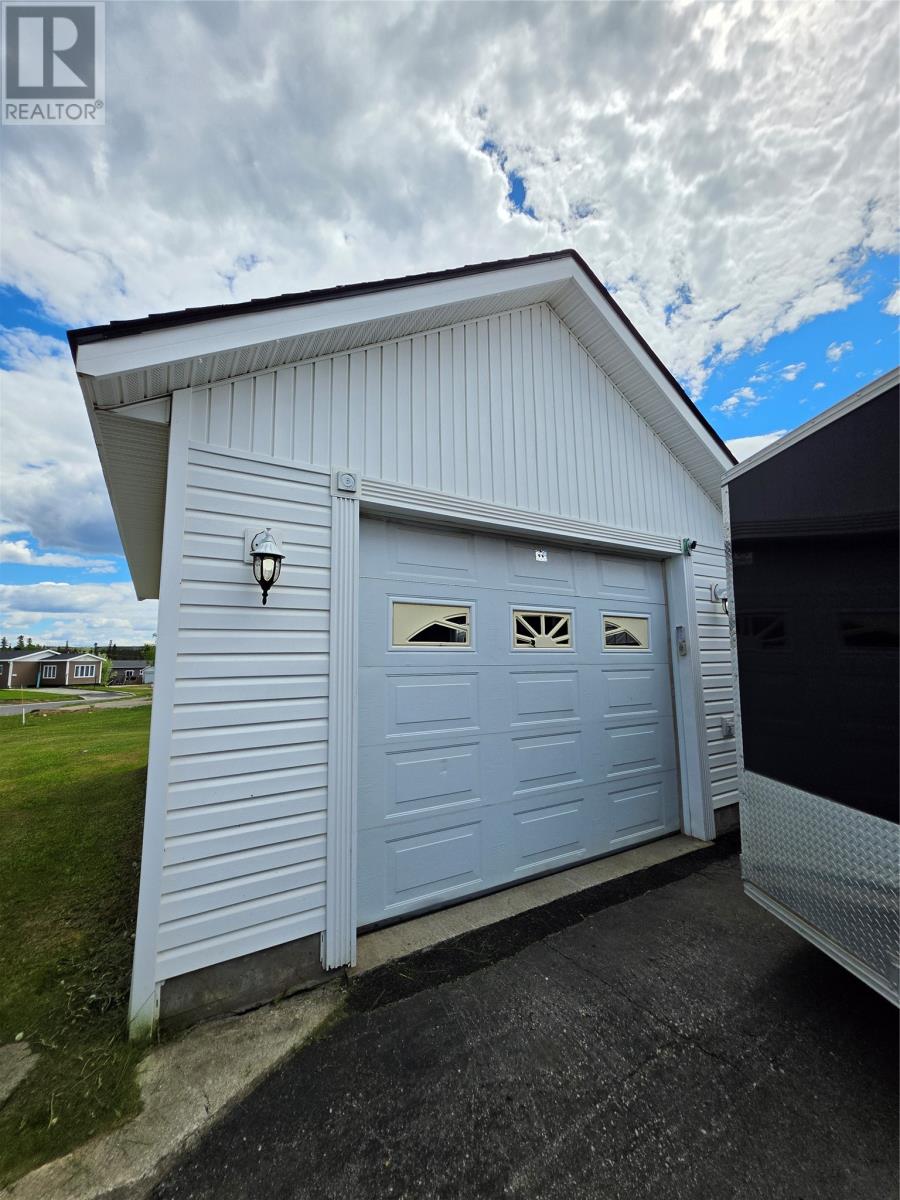 3012 Walsh River Road Property Photo 2