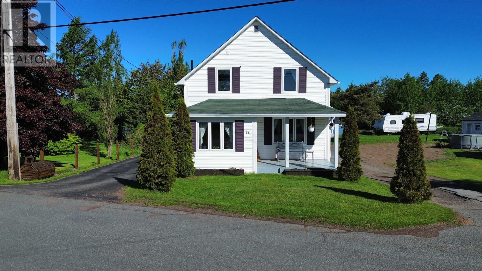 12 Memorial Avenue Property Photo 1