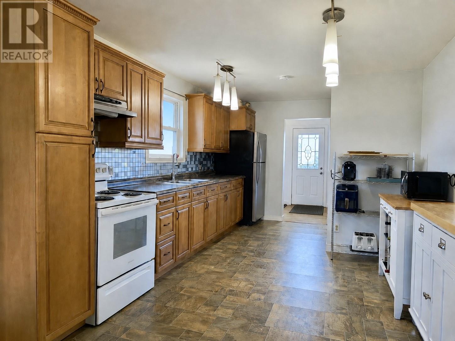 80 Farm Road Property Photo 12
