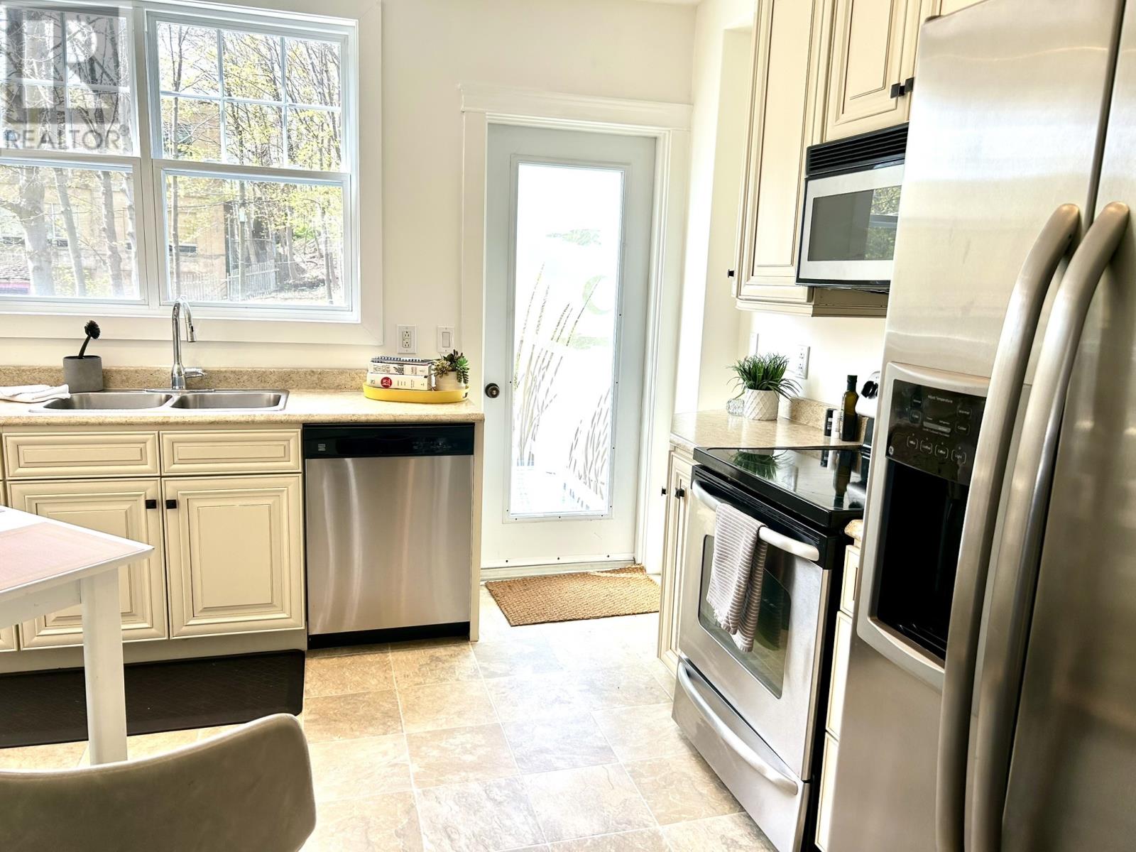 41 Patrick Street Property Photo 12