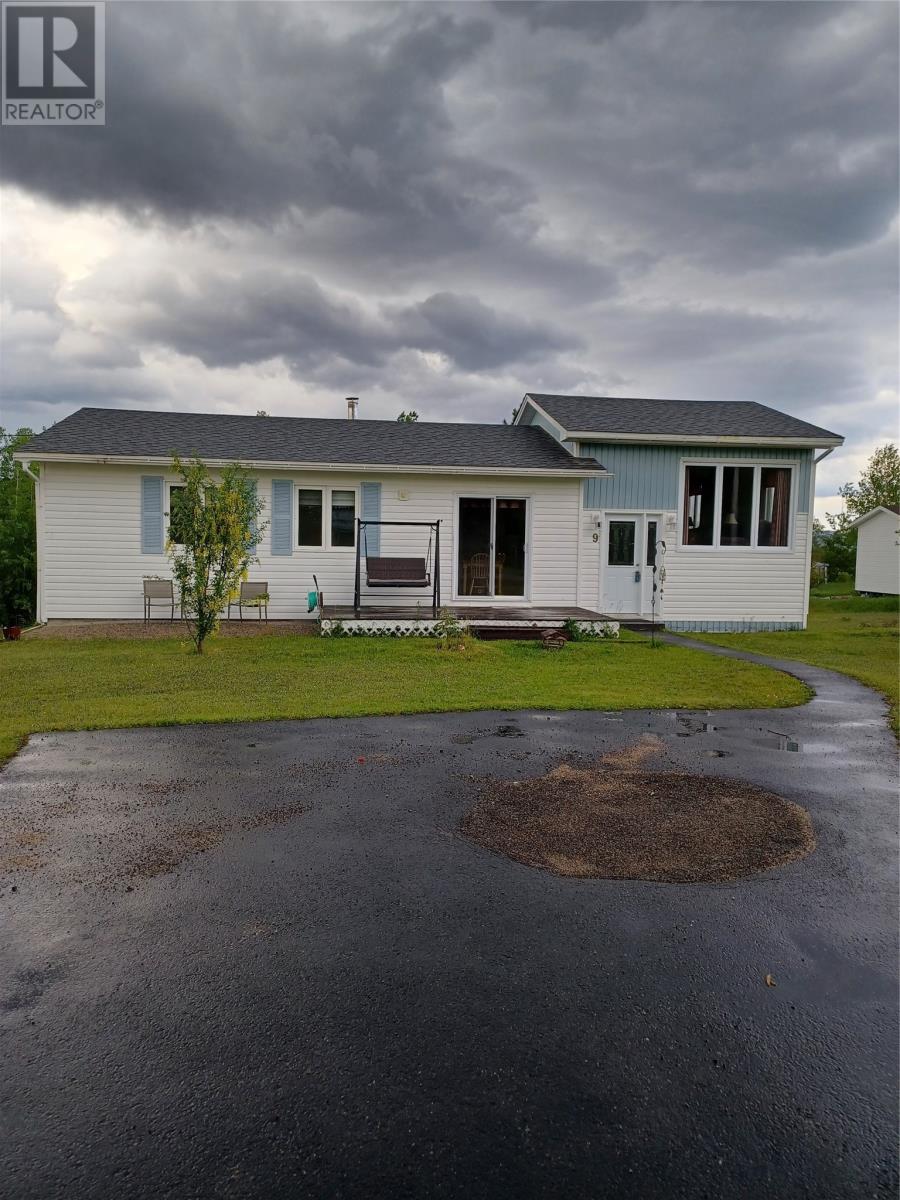 9 Juniper Crescent Property Photo 1