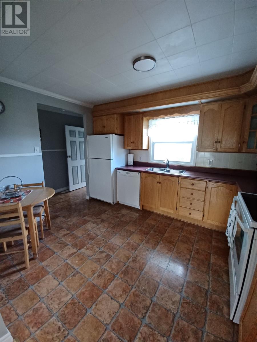 9 Juniper Crescent Property Photo 4