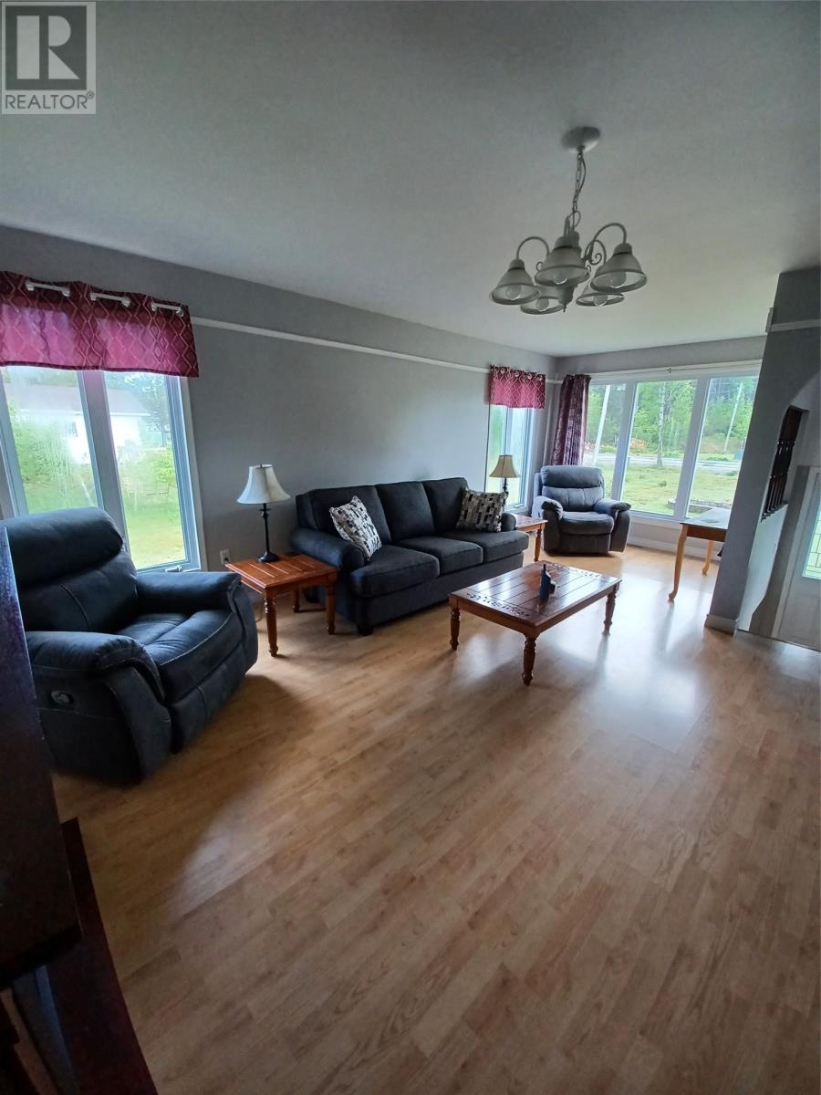 9 Juniper Crescent Property Photo 5