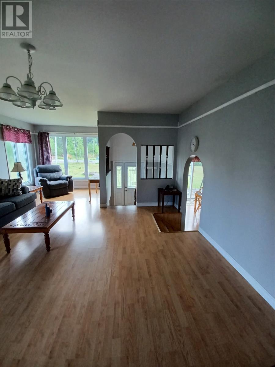 9 Juniper Crescent Property Photo 6