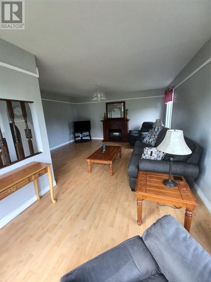 9 Juniper Crescent Property Photo 8