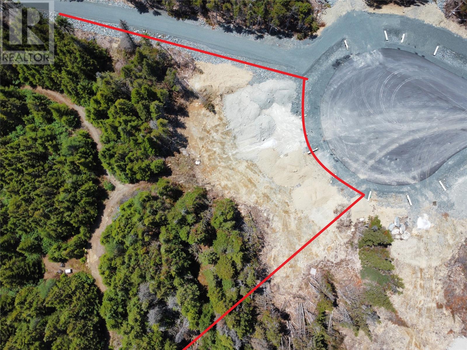 17 Emerald Cove Property Photo 8