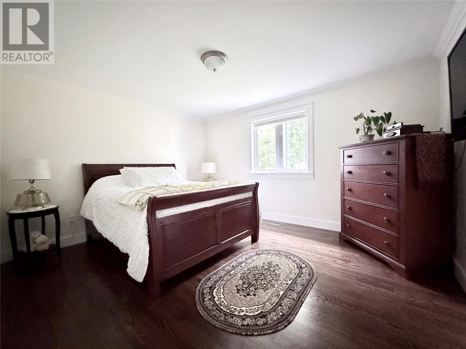 11 Tenth Avenue Property Photo 15