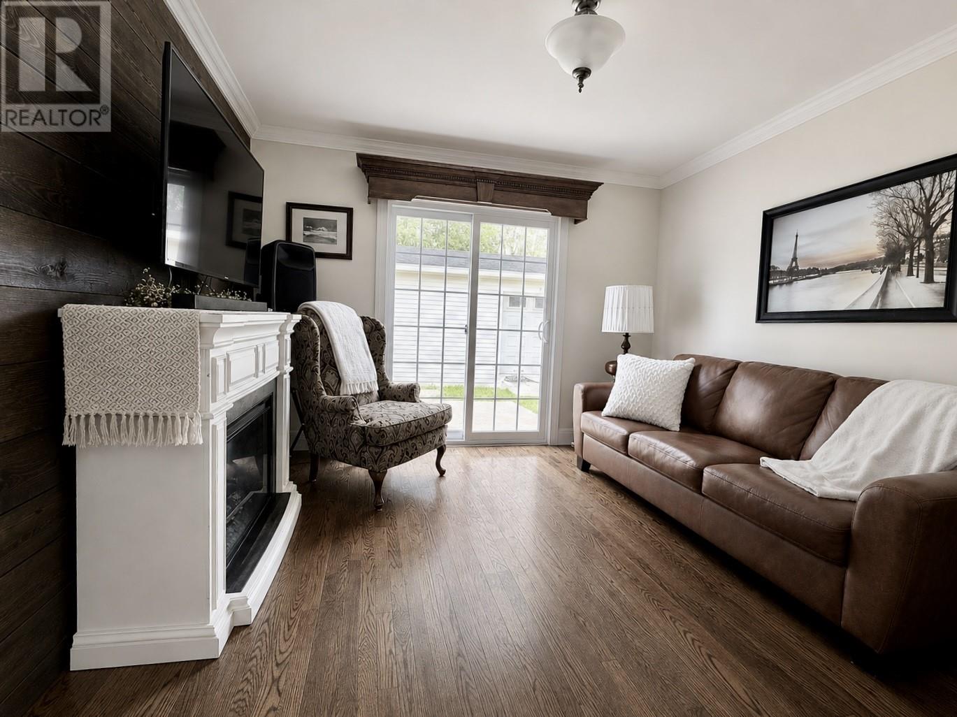 11 Tenth Avenue Property Photo 16