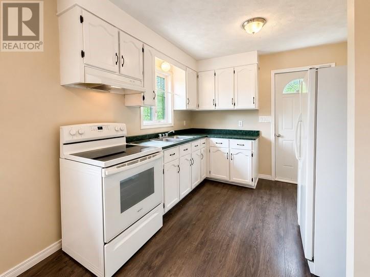 14 Middle Arm Road Property Photo 6