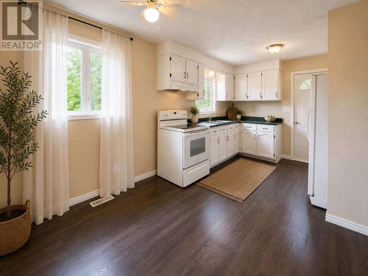 14 Middle Arm Road Property Photo 7