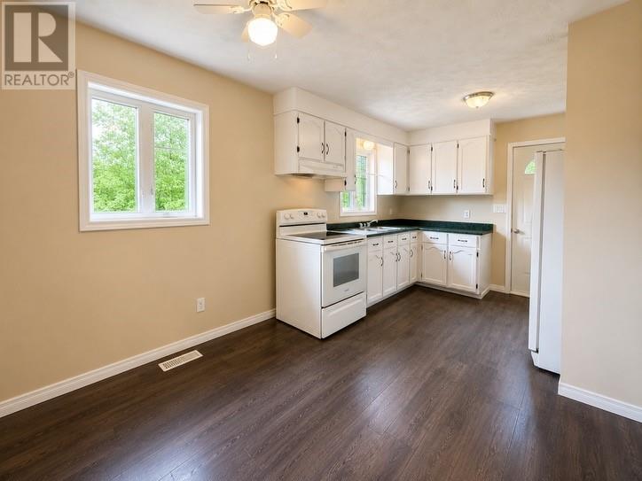 14 Middle Arm Road Property Photo 8