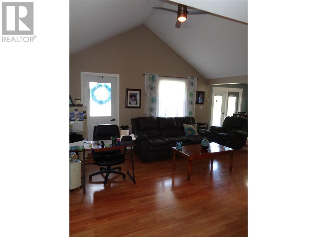 40 Main Road Property Photo 22