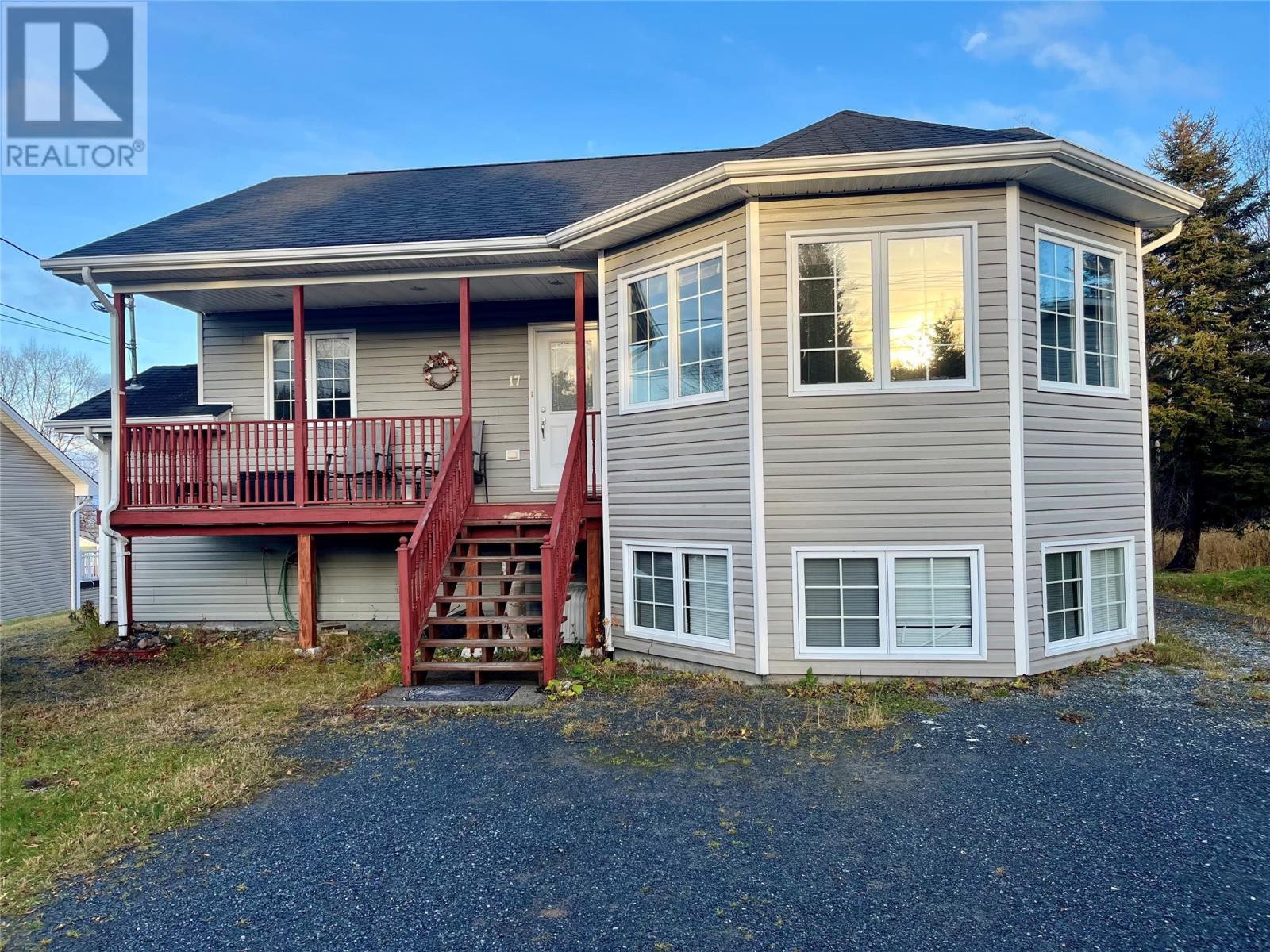 17 Hillview Avenue Property Photo 1