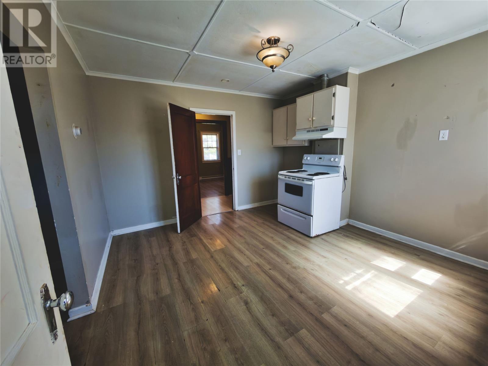 13 Church Street Property Photo 10