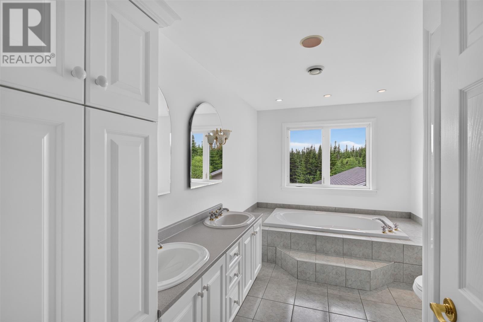 34 Olivers Pond Place Property Photo 27
