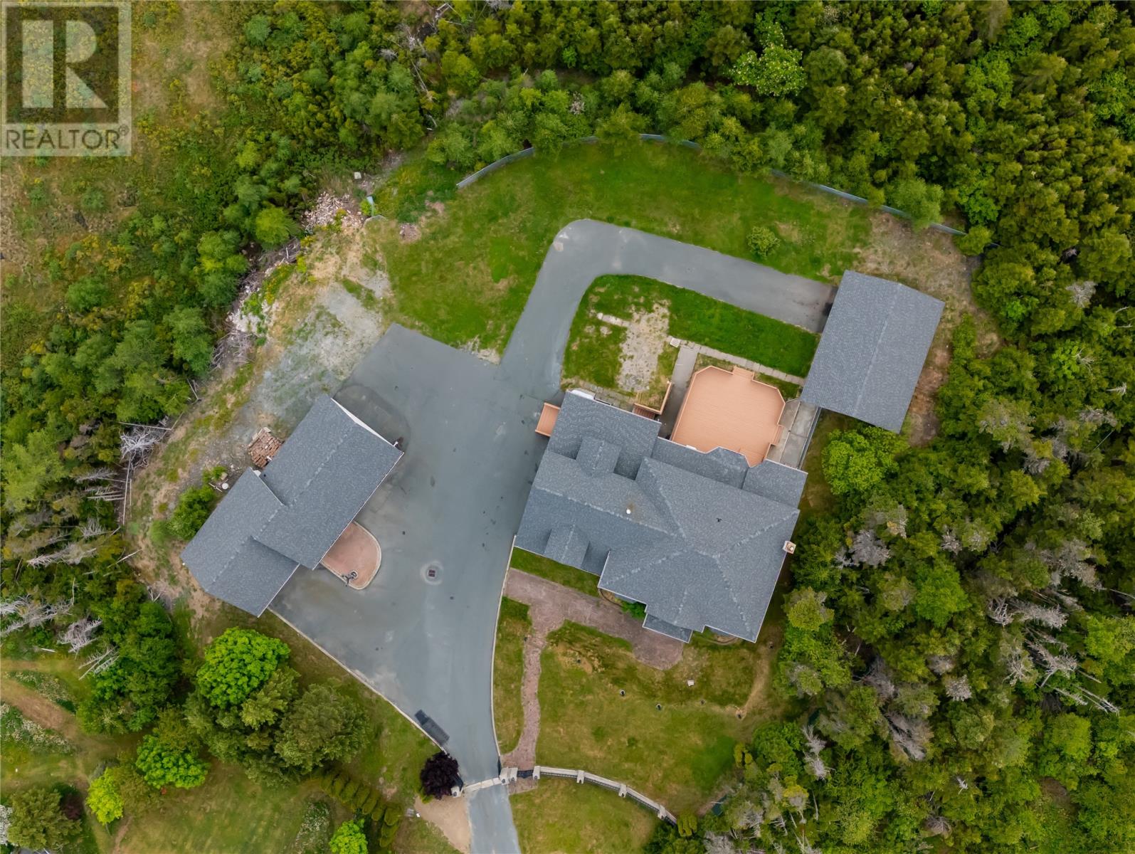 34 Olivers Pond Place Property Photo 40