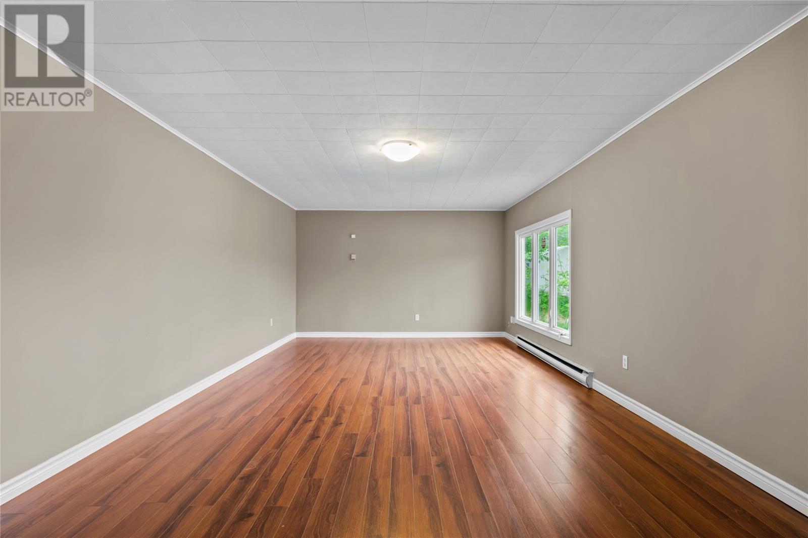 6 Riverview Avenue Property Photo 8