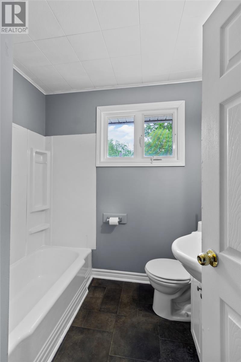 6 Riverview Avenue Property Photo 14