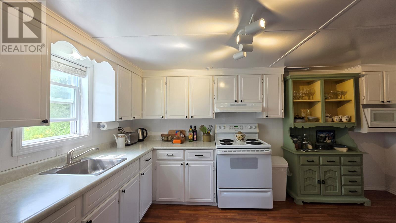 18 Salt Harbour Road Property Photo 23