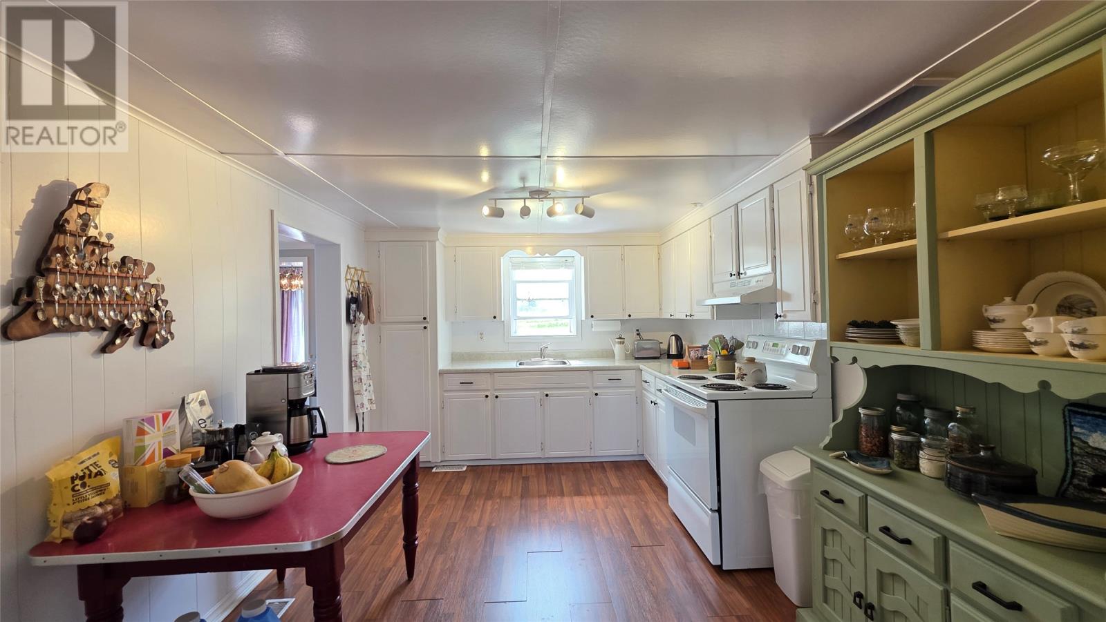 18 Salt Harbour Road Property Photo 24