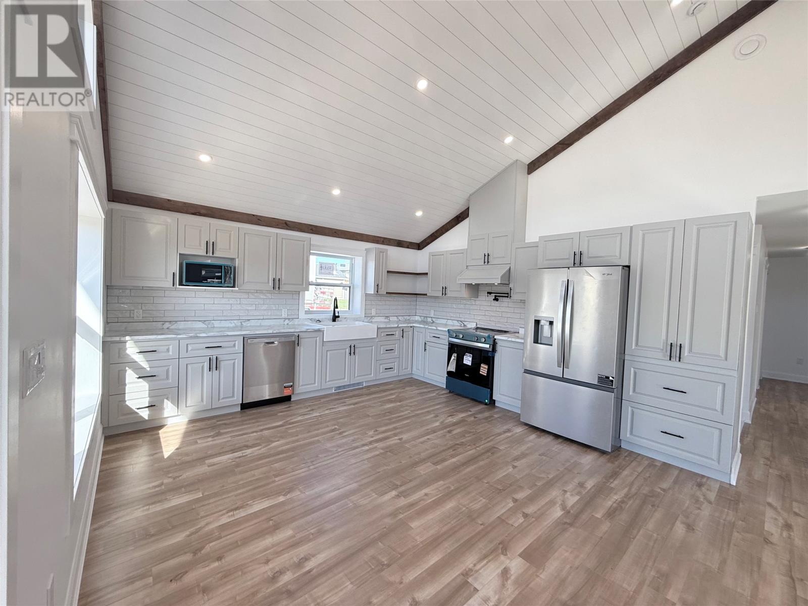 46 Grace Avenue Property Photo 2