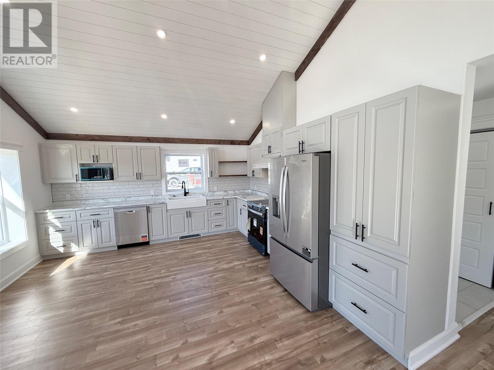 46 Grace Avenue Property Photo 3