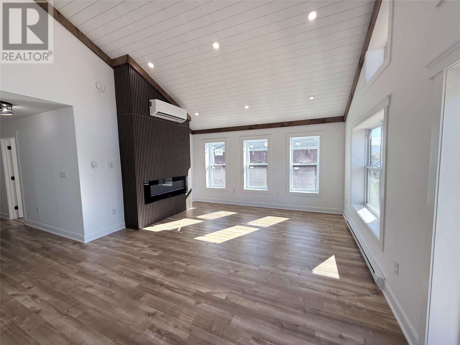46 Grace Avenue Property Photo 5