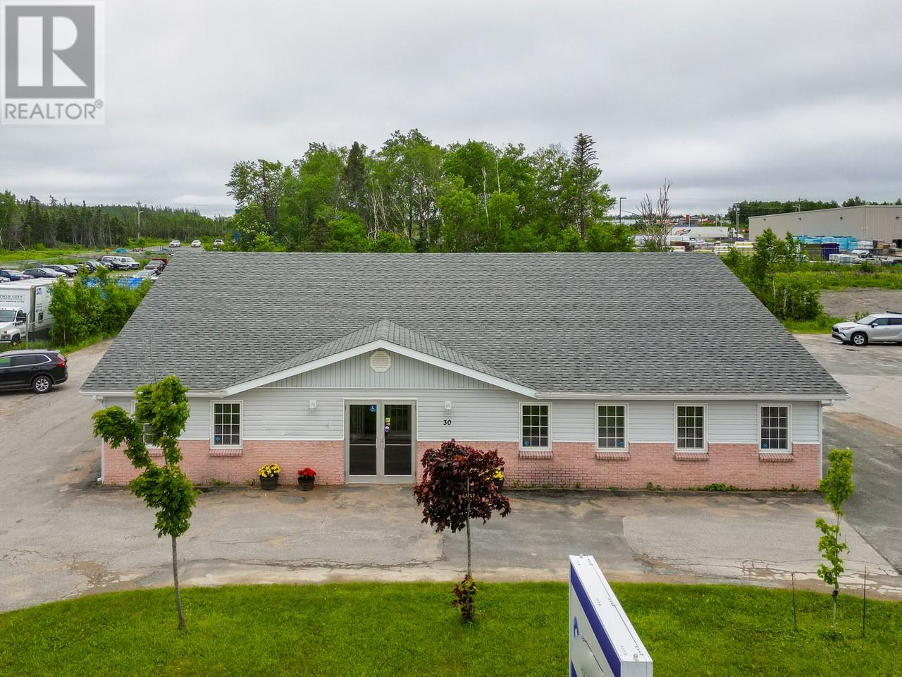 30 Roe Avenue