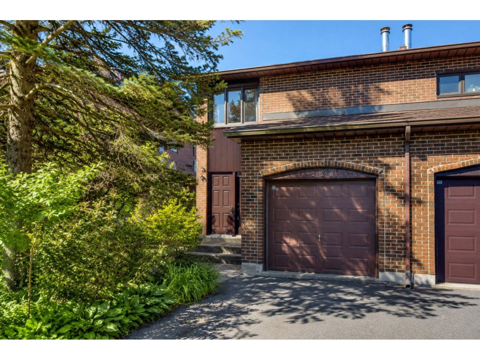 228 Stillview Road