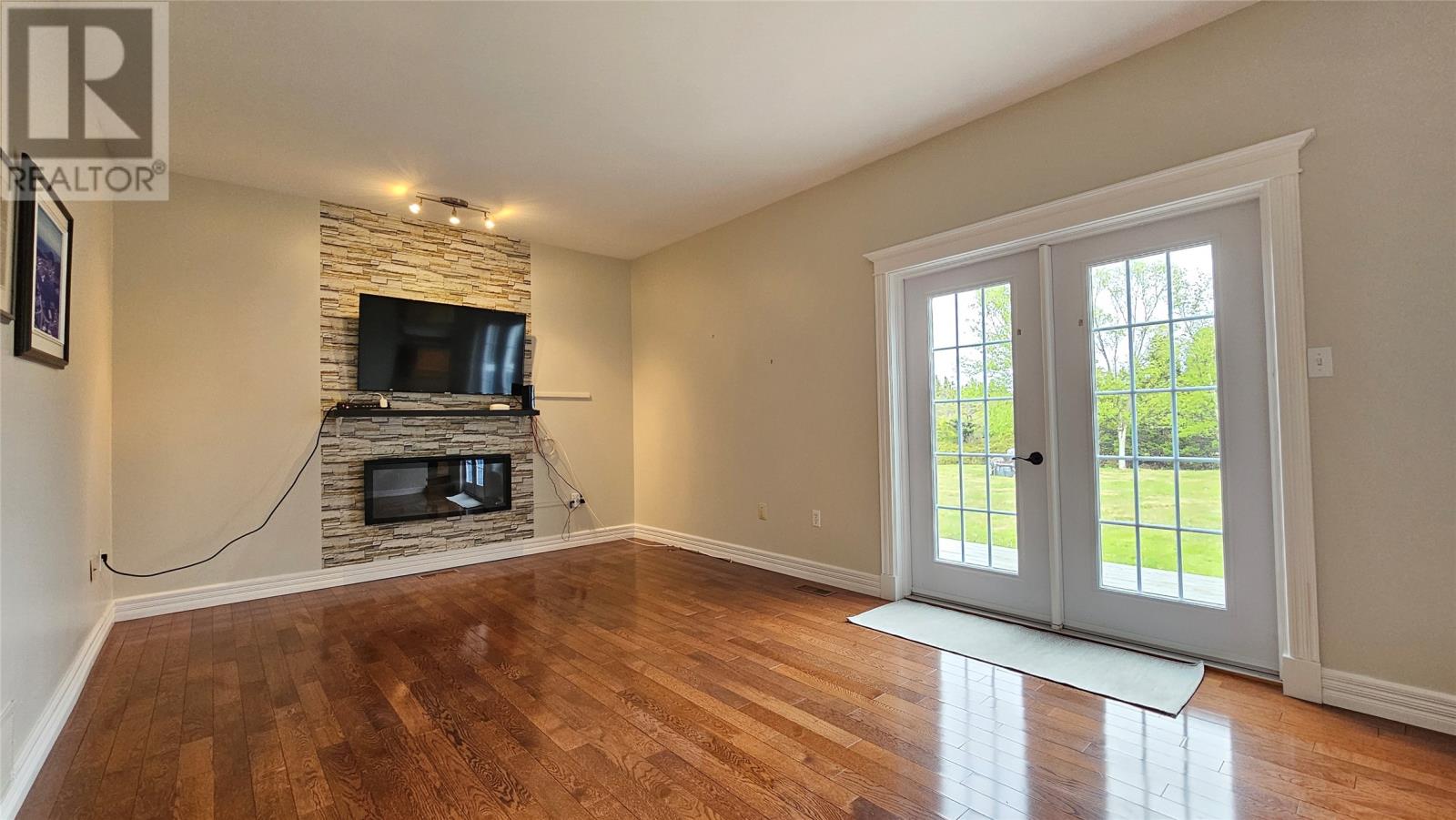 5 Point Road Property Photo 19