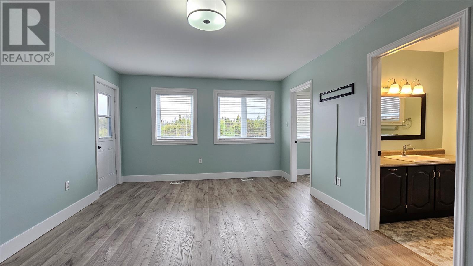 5 Point Road Property Photo 27