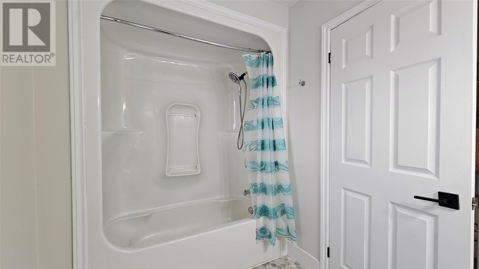 5 Point Road Property Photo 32