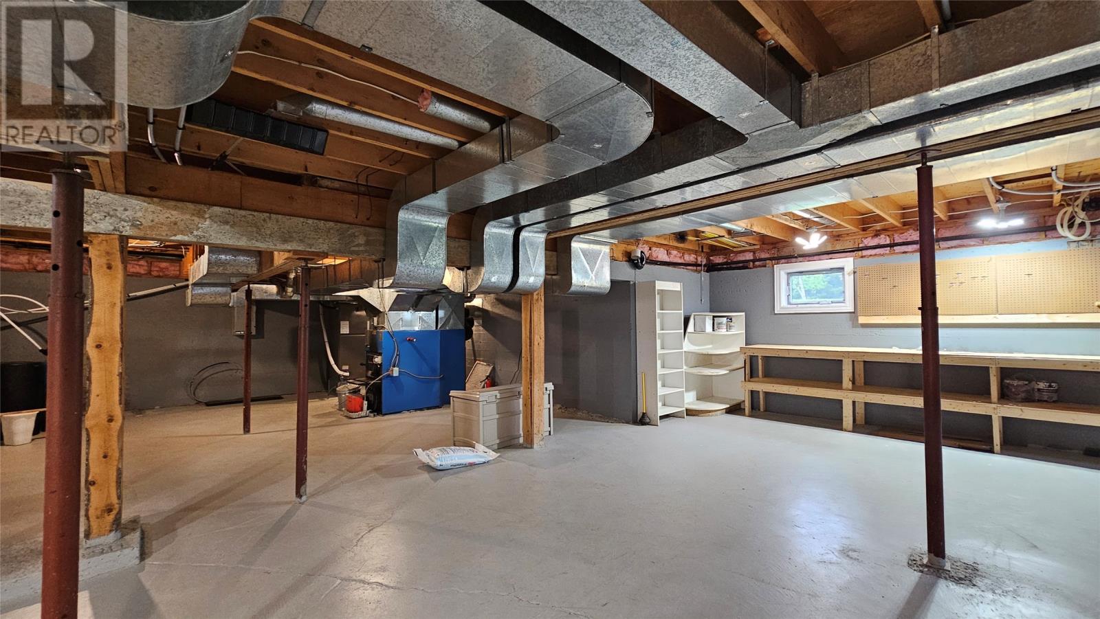5 Point Road Property Photo 39