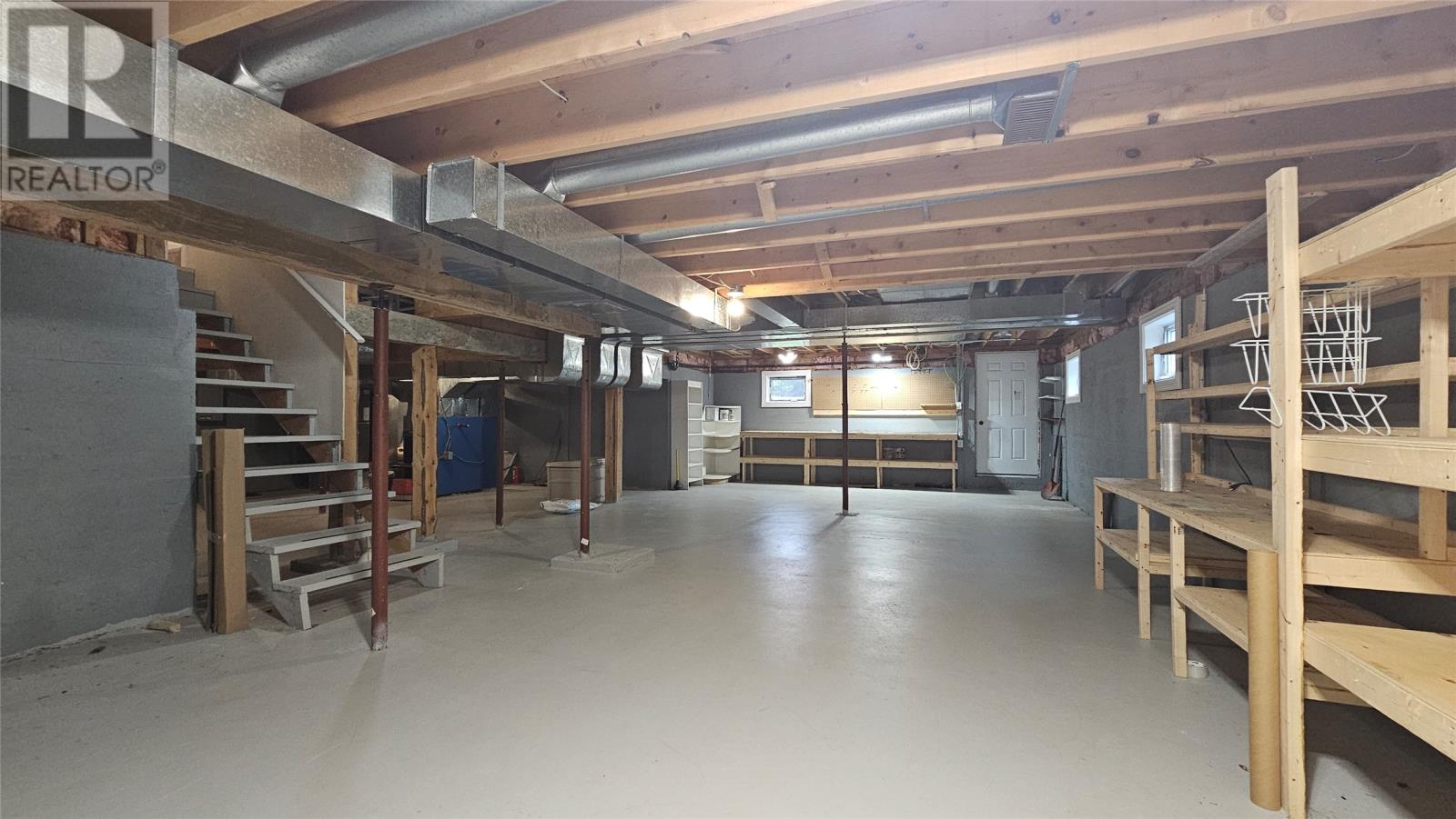 5 Point Road Property Photo 40
