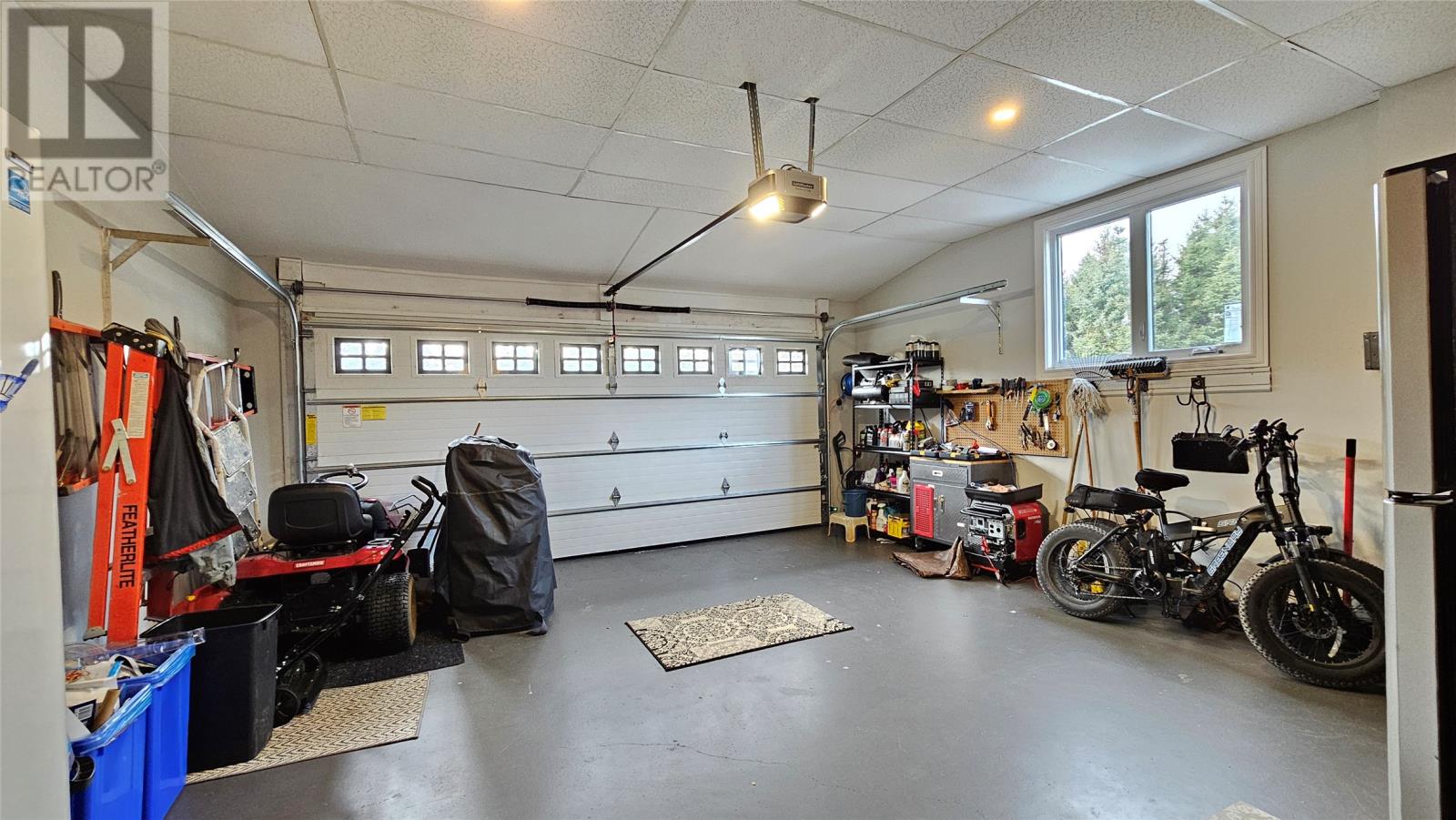 5 Point Road Property Photo 42