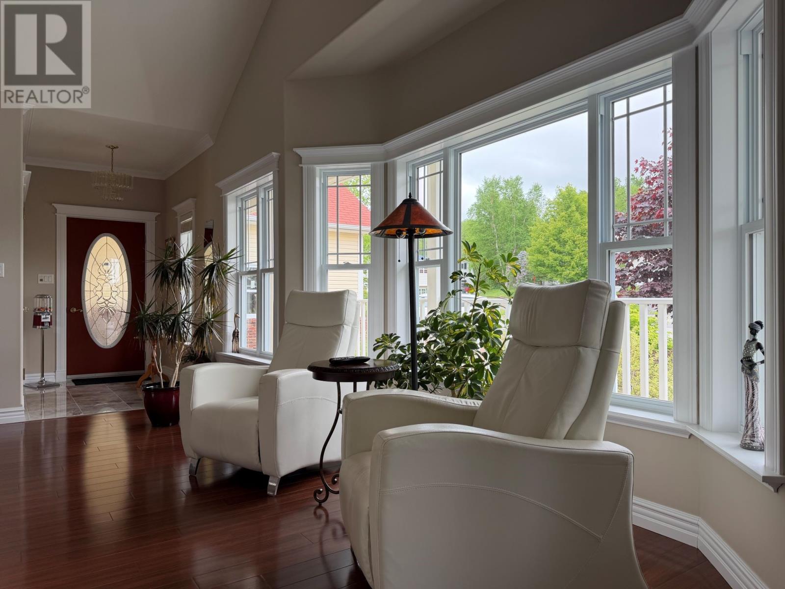 8 Lakeview Place Property Photo 20